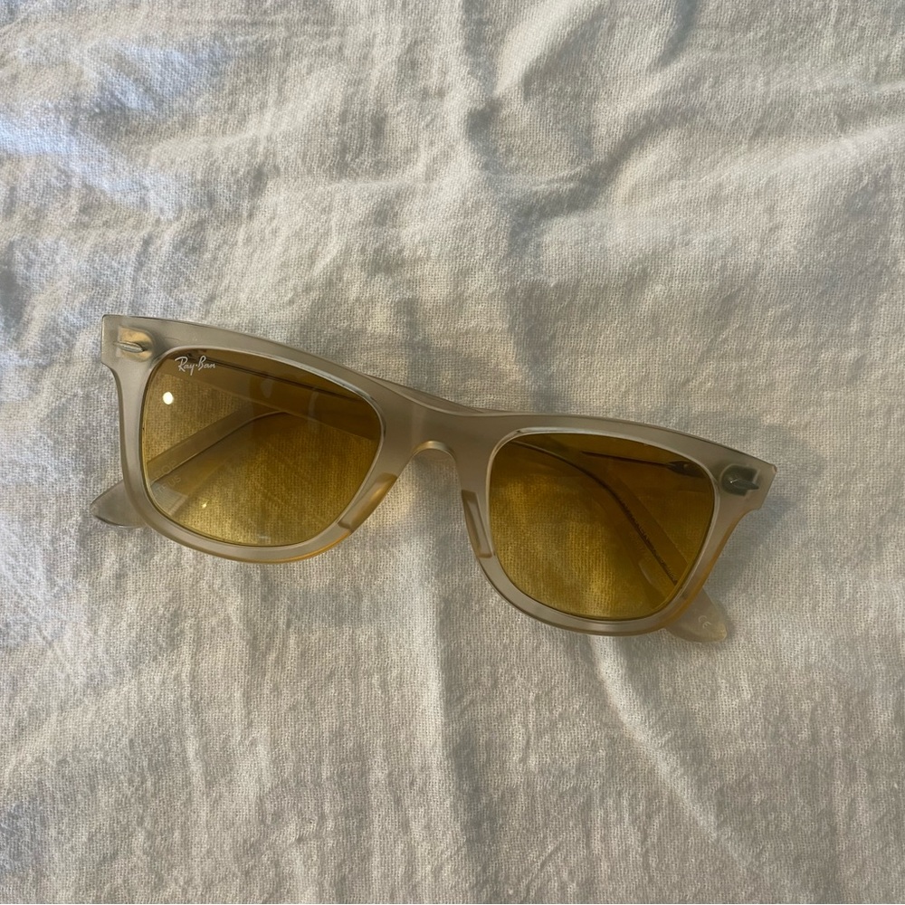 Rayban Wayfarer Ice Pop Citrus Sunglasses / Shades